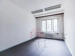 Pronájem kanceláře, Praha - Karlín, Thámova, 154 m2