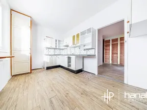 Prodej bytu 3+1, Olomouc, Družební, 78 m2