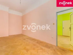 Prodej vily, Uherský Brod, Masarykovo nám., 700 m2