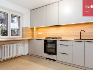 Prodej bytu 3+1, Opava, Tomáškova, 72 m2