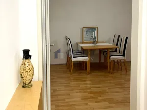 Pronájem bytu 2+kk, Praha, Molákova, 42 m2