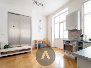 Pronájem bytu 2+1, Brno, Masarykova, 87 m2