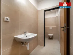 Pronájem skladu, Cerekvice nad Loučnou - Pekla, 1582 m2