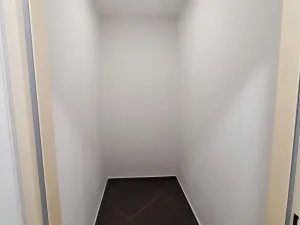 Pronájem bytu 1+kk, Karlovy Vary - Bohatice, Dubová, 38 m2