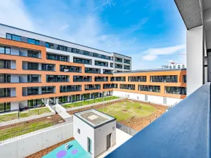 Pronájem bytu 1+kk, Praha, Poděbradská, 33 m2