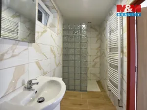 Pronájem bytu 3+kk, Nechanice, Husovo nám., 57 m2