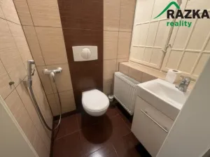 Prodej bytu 3+1, Karlovy Vary - Drahovice, Krále Jiřího, 130 m2