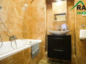 Prodej činžovního domu, Karlovy Vary, Moravská, 248 m2