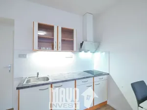 Pronájem bytu 1+kk, Poděbrady, nám. T.G.Masaryka, 34 m2