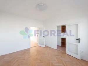 Pronájem bytu 3+1, Praha - Vršovice, Kubánské náměstí, 71 m2