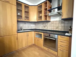 Pronájem bytu 3+kk, Praha - Strašnice, Názovská, 91 m2