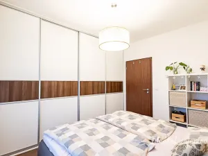Pronájem bytu 2+kk, Praha - Hloubětín, Granitova, 53 m2