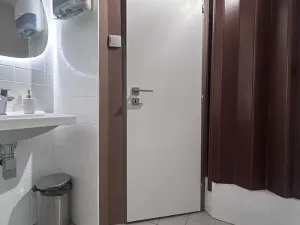 Pronájem obchodního prostoru, Praha - Střešovice, Nad Panenskou, 118 m2