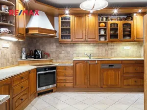 Prodej rodinného domu, Cvikov, Komenského, 298 m2