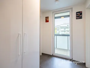 Pronájem bytu 1+kk, Praha - Michle, U plynárny, 37 m2