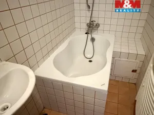 Pronájem bytu 3+1, Pardubice - Nové Jesenčany, 85 m2