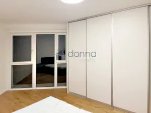 Pronájem bytu 2+kk, Praha, Ramonova, 67 m2