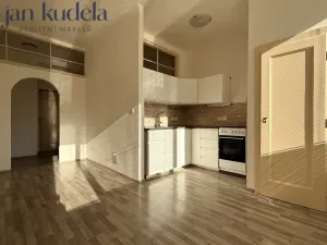 Pronájem bytu 2+1, Brno, Čápkova, 72 m2