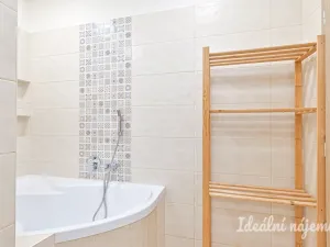 Pronájem bytu 3+kk, Vojkovice, Hlavní, 82 m2