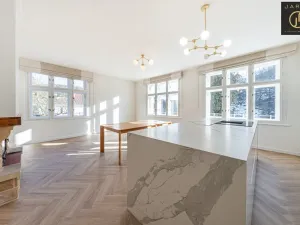 Prodej bytu 4+kk, Praha - Dejvice, V Šáreckém údolí, 175 m2