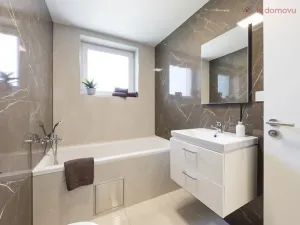 Prodej bytu 3+kk, Praha - Zbraslav, Na Baních, 78 m2