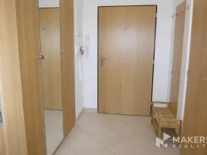 Pronájem bytu 2+kk, Praha - Vysočany, Jana Přibíka, 56 m2