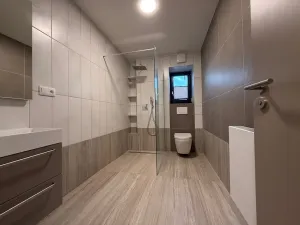 Pronájem komerční nemovitosti, Ústí nad Labem, Bělehradská, 33 m2