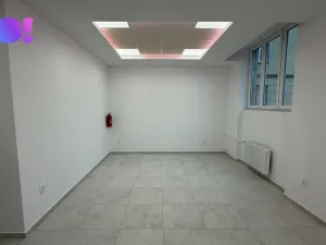 Pronájem obchodního prostoru, Český Těšín, náměstí ČSA, 70 m2