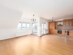Prodej bytu 4+kk, Zlín - Mladcová, U Hřiště, 119 m2