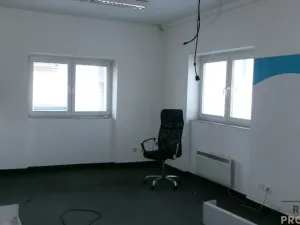 Pronájem kanceláře, Brno - Zábrdovice, 420 m2