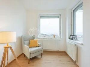Prodej bytu 2+kk, Praha - Modřany, Semická, 53 m2