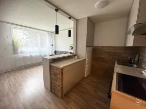 Pronájem bytu 2+kk, Praha - Zbraslav, Ke Kamínce, 43 m2