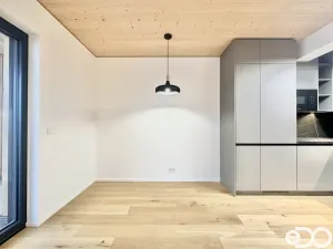 Pronájem bytu 3+kk, Praha, Ujgurská, 68 m2