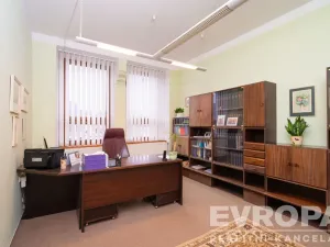 Prodej komerční nemovitosti, Hořice, náměstí Jiřího z Poděbrad, 330 m2