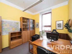 Prodej komerční nemovitosti, Hořice, náměstí Jiřího z Poděbrad, 330 m2