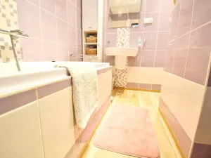 Prodej bytu 4+1, Chomutov, Bezručova, 80 m2