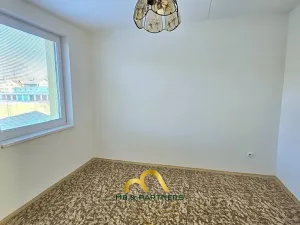 Prodej bytu 4+1, Chlum u Třeboně, Sídliště F. Hrubína, 87 m2