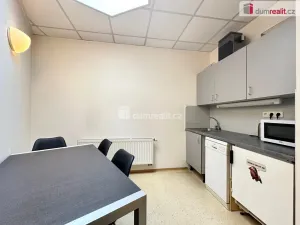 Pronájem kanceláře, Brno - Židenice, Bubeníčkova, 193 m2