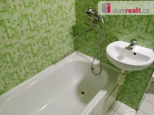 Pronájem bytu 1+1, Děčín - Děčín IX-Bynov, Gagarinova, 34 m2
