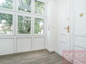 Pronájem bytu 2+kk, Praha - Smíchov, Jindřicha Plachty, 59 m2