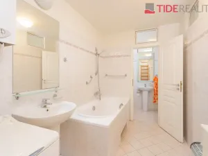 Prodej bytu 4+kk, Praha, Senovážné náměstí, 94 m2