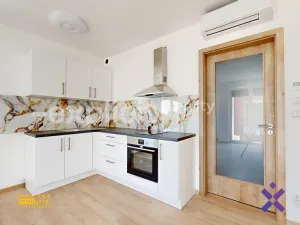 Pronájem bytu 1+kk, Zlín, Mostní, 27 m2