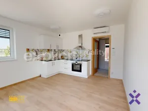 Pronájem bytu 1+kk, Zlín, Mostní, 27 m2