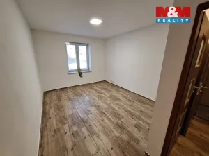 Pronájem bytu 1+kk, Chomutov, Sokolská, 28 m2