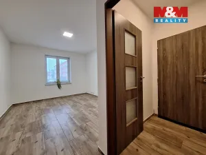 Pronájem bytu 1+kk, Chomutov, Sokolská, 28 m2
