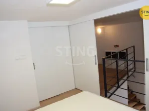 Pronájem atypického bytu, Zlín, Zahradní, 46 m2