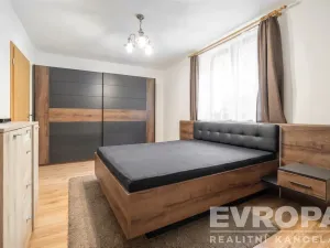 Prodej rodinného domu, Zeleneč, Bezručova, 213 m2