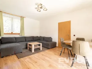 Prodej rodinného domu, Zeleneč, Bezručova, 213 m2