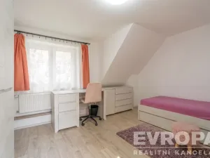Prodej rodinného domu, Zeleneč, Bezručova, 213 m2