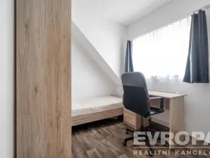 Prodej rodinného domu, Zeleneč, Bezručova, 213 m2